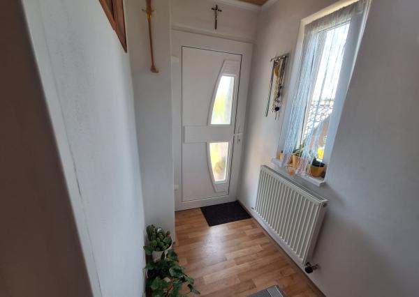 PREDAJ – Rodinný dom s garážou a altánkom – ČERVENÁ VODA okr. Sabinov