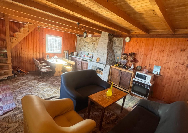 PREDAJ – Rodinná chata s 2 samostatnými jednotkami – ZEMPLÍNSKA ŠÍRAVA – Kaluža