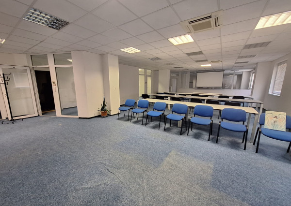 PRENÁJOM – Kancelárske priestory + školiaca miestnosť – ĽUBOTICE