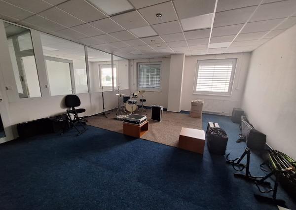 PRENÁJOM – 4 samostatné kancelárske priestory – ĽUBOTICE