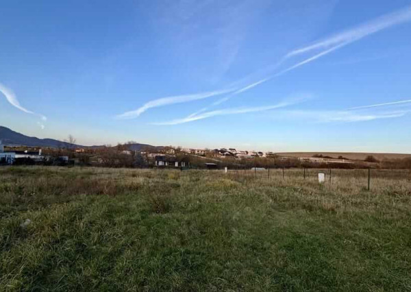 PREDAJ – investičný pozemok na budúcu výstavbu- 596 m2 – Ľubotice