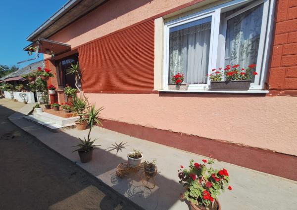 PREDAJ – Rodinný dom s veľkým pozemkom /2415m2/ – DRAHŇOV okr. Michalovce