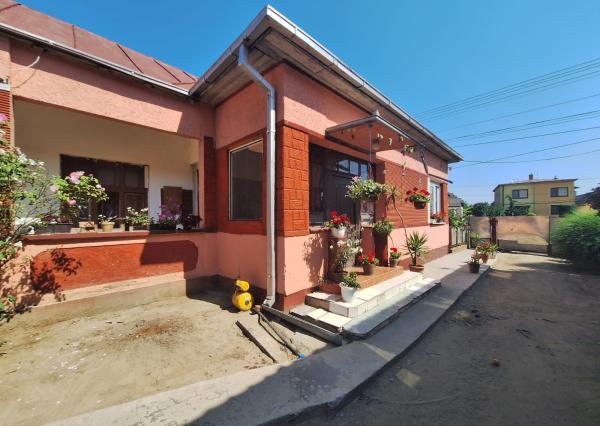 PREDAJ – Rodinný dom s veľkým pozemkom /2415m2/ – DRAHŇOV okr. Michalovce