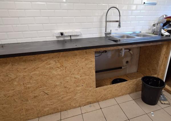 PRENÁJOM – Podnikateľský priestor / Obchodný priestor- MICHALOVCE