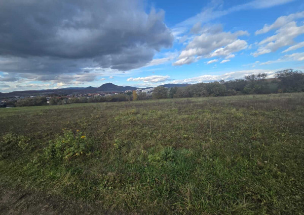 PREDAJ – Pozemok vhodný na výstavbu rodinných domov – ĽUBOTICE