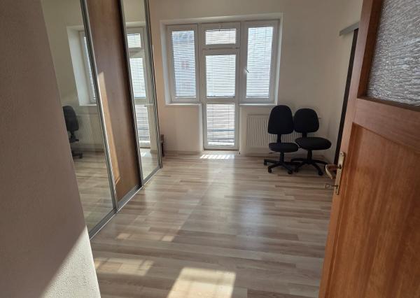 PREDAJ – 3 izbový byt v centre mesta – MICHALOVCE