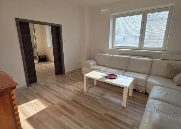 PREDAJ – 3 izbový byt v centre mesta – MICHALOVCE