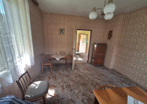 PREDAJ – Rodinný dom s drevenou chalúpkou – ĽUTINA okr.Sabinov