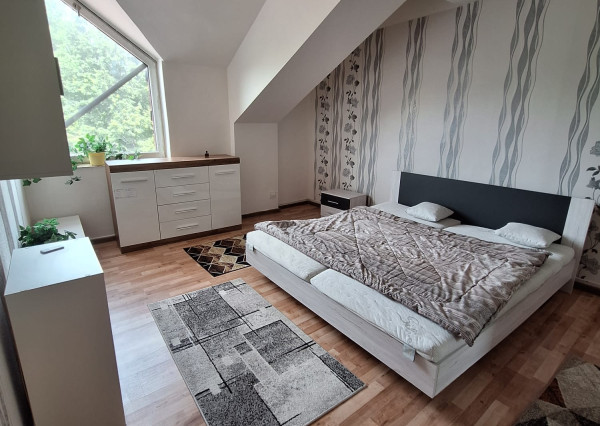 PRENÁJOM – 1.5 Izbový byt komplet zariadený – MICHALOVCE