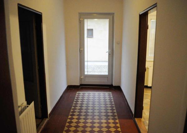 PREDAJ – Rodinný dom s garážou – VEĽKÉ KAPUŠANY