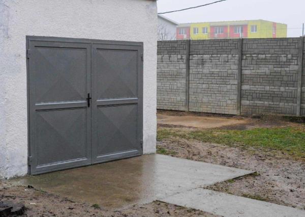 PREDAJ – Rodinný dom s garážou – VEĽKÉ KAPUŠANY