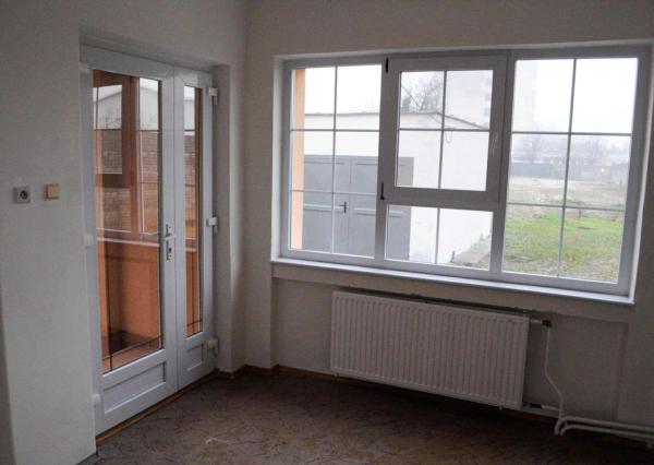 PREDAJ – Rodinný dom s garážou – VEĽKÉ KAPUŠANY