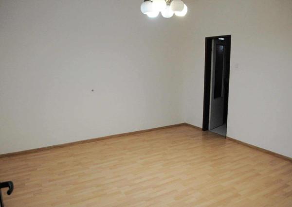 PREDAJ – Rodinný dom s garážou – VEĽKÉ KAPUŠANY