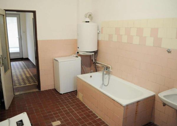 PREDAJ – Rodinný dom s garážou – VEĽKÉ KAPUŠANY