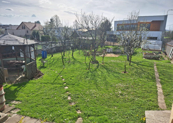 PREDAJ – Rodinný dom so záhradou a terasou – ĽUBOTICE