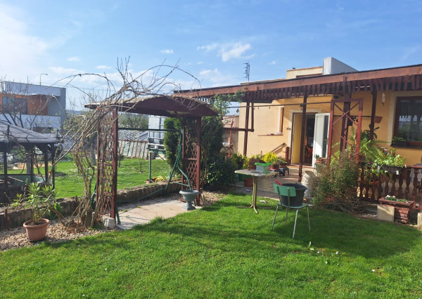 PREDAJ – Rodinný dom so záhradou a terasou – ĽUBOTICE