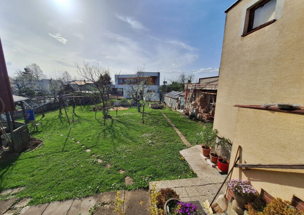 PREDAJ – Rodinný dom so záhradou a terasou – ĽUBOTICE