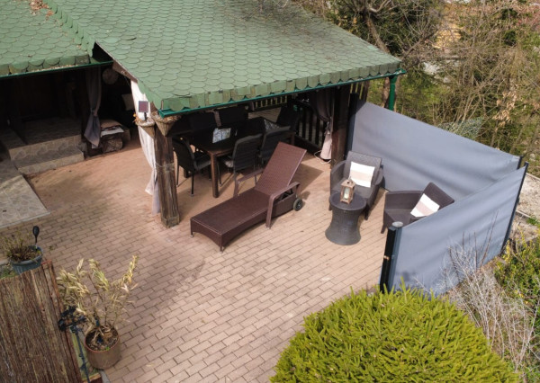 PREDAJ – 2 podlažná murovaná chata po rekonštrukcii, komplet zariadená – ZEMPLÍNSKA ŠÍRAVA