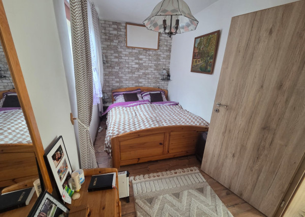 PREDAJ – 2 podlažná murovaná chata po rekonštrukcii, komplet zariadená – ZEMPLÍNSKA ŠÍRAVA