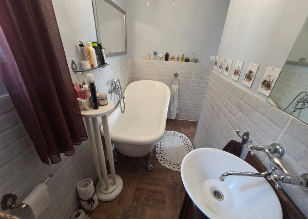 PREDAJ – 2 podlažná murovaná chata po rekonštrukcii, komplet zariadená – ZEMPLÍNSKA ŠÍRAVA