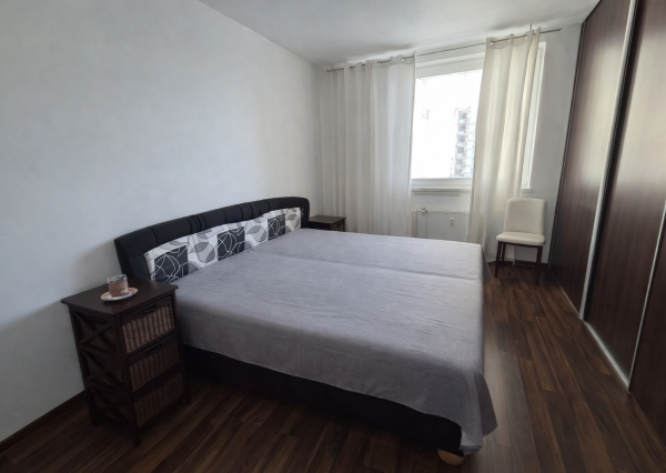 PREDAJ – 3 izbový byt kompletne so zariadením – MICHALOVCE