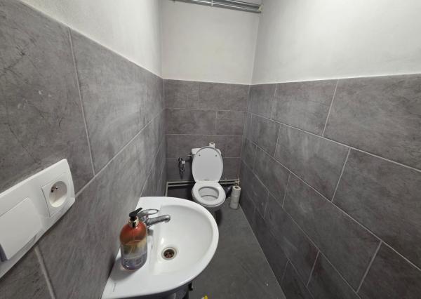 PRENÁJOM – Moderná a praktická hala 200m2 – NIŽNÁ ŠEBASTOVÁ - Prešov