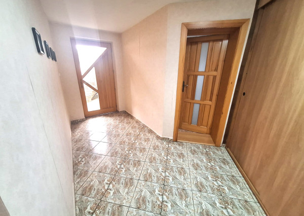 PREDAJ – Priestranný 3-podlažný rodinný dom s ovocným sadom – DUBOVICA okr. Sabinov