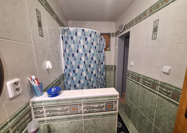 PREDAJ – Priestranný 3-podlažný rodinný dom s ovocným sadom – DUBOVICA okr. Sabinov