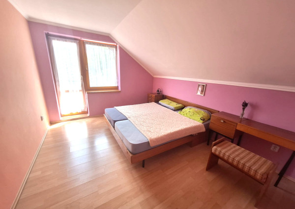 PREDAJ – Priestranný 3-podlažný rodinný dom s ovocným sadom – DUBOVICA okr. Sabinov