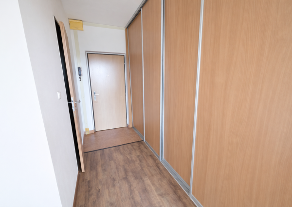 PREDAJ - 1,5 izbový byt s praktickou dispozíciou - KOŠICE