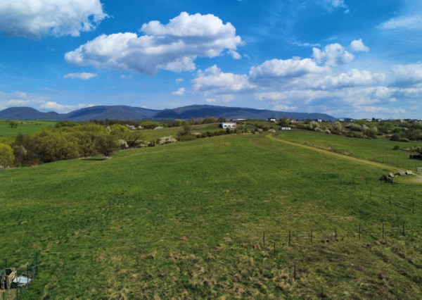 PREDAJ – investičný pozemok na budúcu výstavbu- 596 m2 – Ľubotice