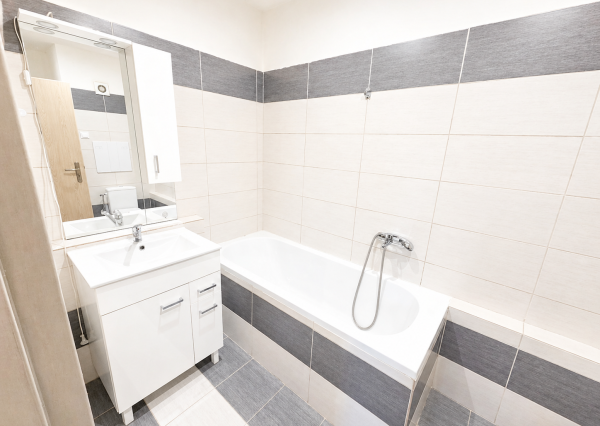 PREDAJ - 2 izbový byt v užšom centre mesta - PREŠOV