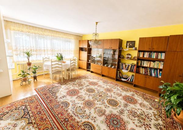 PREDAJ - 2 generačný rodinný dom / 6 izbový - HUMENNÉ
