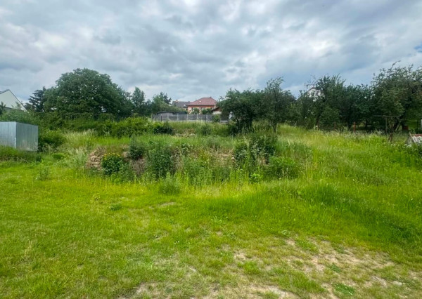 PREDAJ - Stavebný pozemok o rozlohe 228m2-PEČOVSKÁ NOVÁ VES