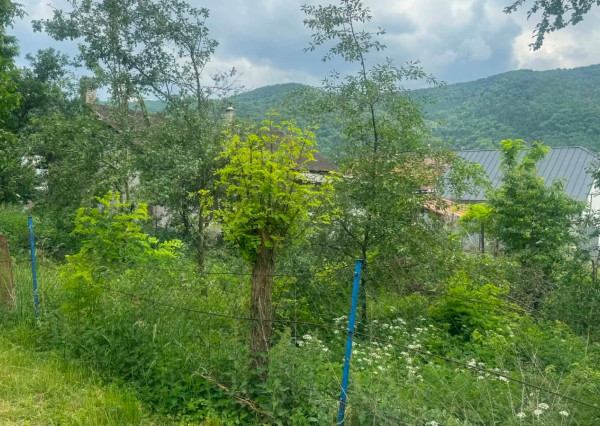 PREDAJ - Pozemok vhodný na výstavbu 588m2 -PEČOVSKÁ NOVÁ VES