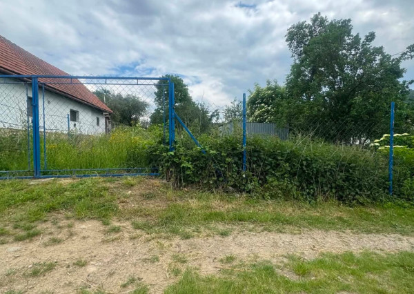PREDAJ - Pozemok vhodný na výstavbu 588m2 -PEČOVSKÁ NOVÁ VES