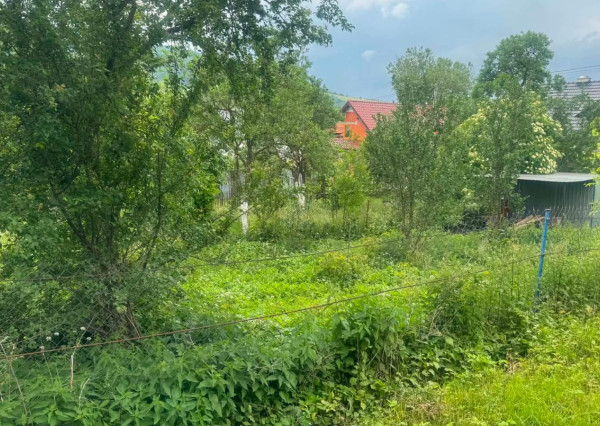 PREDAJ - Pozemok vhodný na výstavbu 588m2 -PEČOVSKÁ NOVÁ VES
