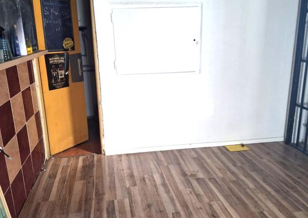 PRENÁJOM - Plne vybavený bar + salónik - MICHALOVCE