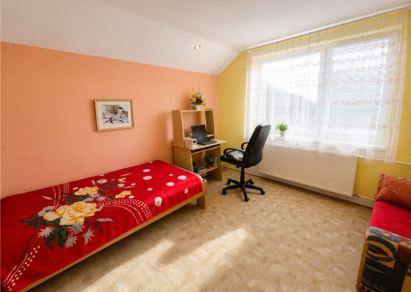 PREDAJ - Rodinný dom so záhradným domčekom - LACKOVCE okr.Humenné