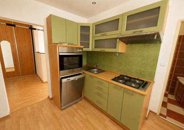 PREDAJ - 2 izbový byt s balkónom - MICHALOVCE - Nad Laborcom