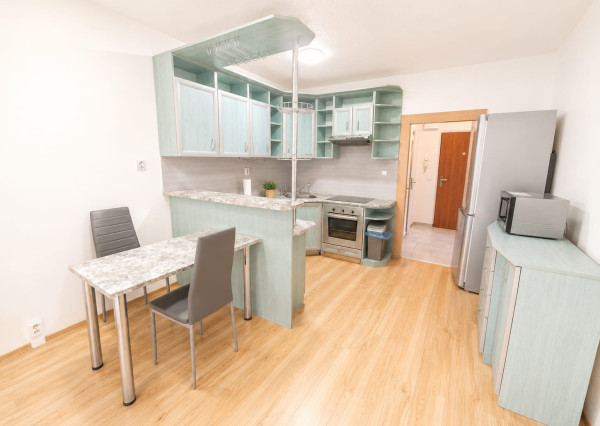 PREDAJ - 3 izbový byt s 3 balkónmi - PREŠOV