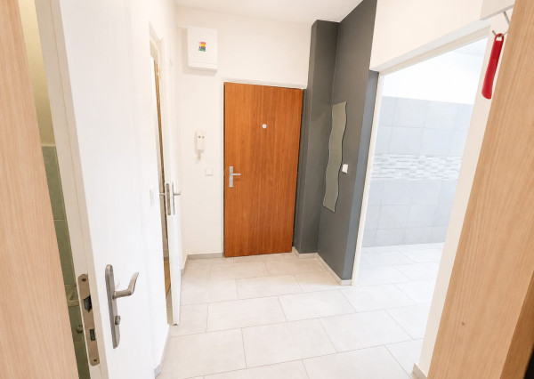 PREDAJ - 3 izbový byt s 3 balkónmi - PREŠOV