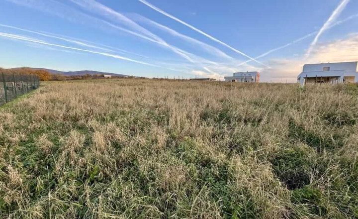 REZERVOVANÉ – investičný pozemok na budúcu výstavbu- 596 m2 – Ľubotice - fotografia 5