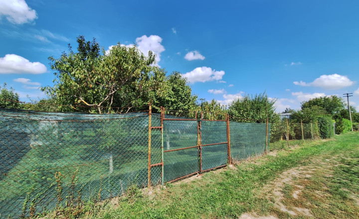 PREDAJ – Pozemok vhodný na výstavbu o rozlohe 822m2 – MICHALOVCE - fotografia 4
