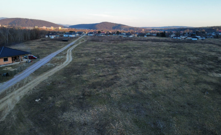 PREDAJ – Investičný pozemok o rozlohe 2768 m2- VEĽKÝ ŠARIŠ časť BARATOKY - fotografia 2