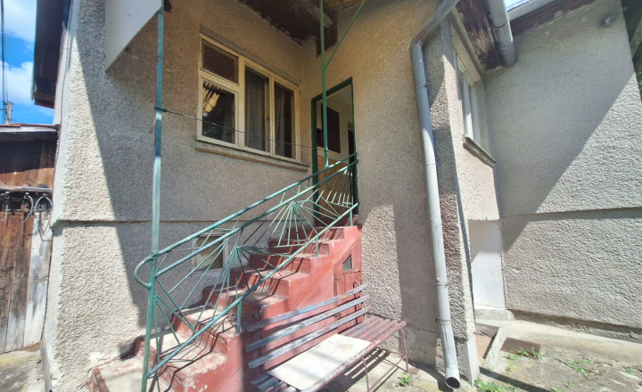 PREDAJ – Rodinný dom s drevenou chalúpkou – ĽUTINA okr.Sabinov - fotografia 9