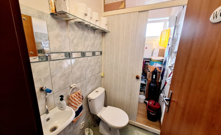 PREDAJ – Rodinný dom so záhradou a terasou – ĽUBOTICE - fotografia 16