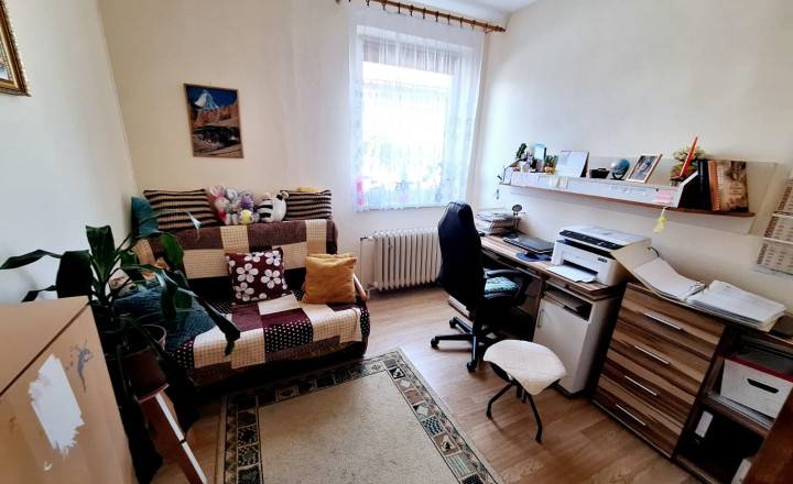 PREDAJ – Rodinný dom so záhradou a terasou – ĽUBOTICE - fotografia 18