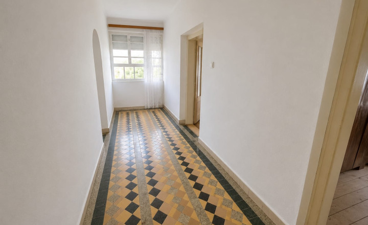 PREDAJ - Rodinný dom v pôvodnom stave - ZEMPLÍNSKA ŠIROKÁ okr. Michalovce - fotografia 3