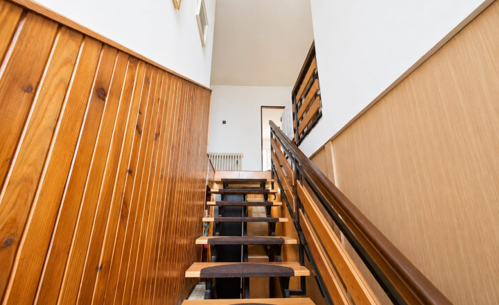 PREDAJ - 2-podlažný rodinný dom - VYŠNÁ ŠEBASTOVÁ časť Severná - fotografia 8
